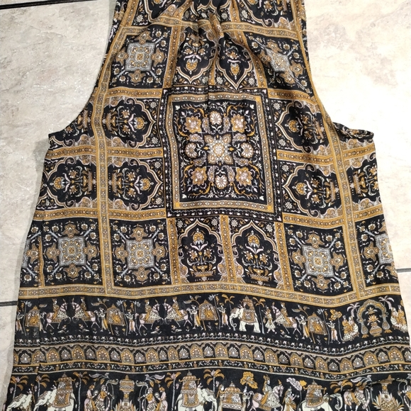 🦋🏵️🦋Let It Be Black, Cream, and golden yellow Sheer Tank Size Large - Picture 5 of 7